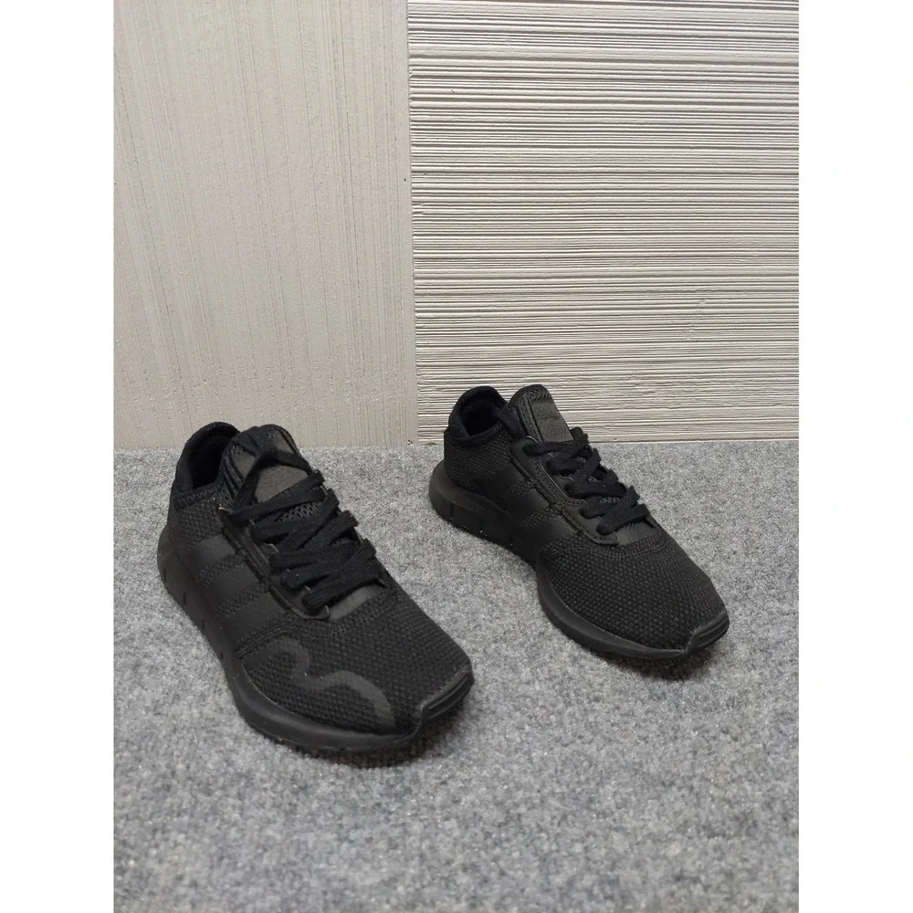 Adidas Men Athletic Shoe 5 Black Swift Run X Low Top Running Performance Comfort